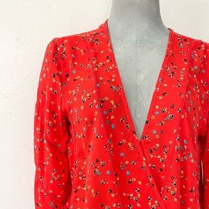 Floral V Neck Long Sleeve Size: Large